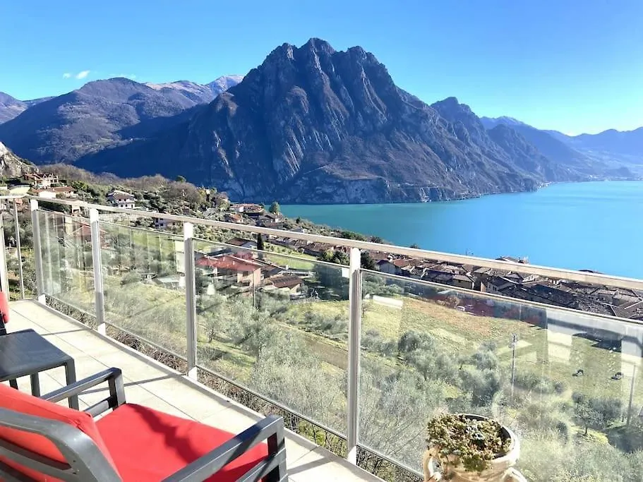 Apartment La Casa Sulla Collina Vista Lago Riva di Solto