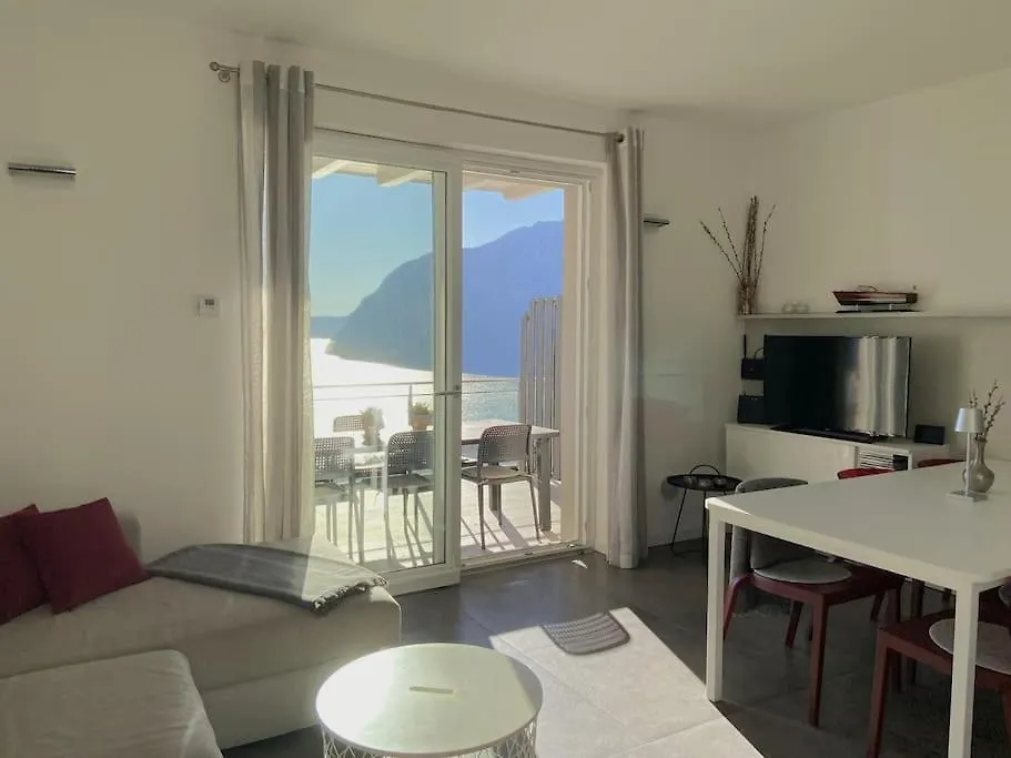 La Casa Sulla Collina Vista Lago Riva di Solto