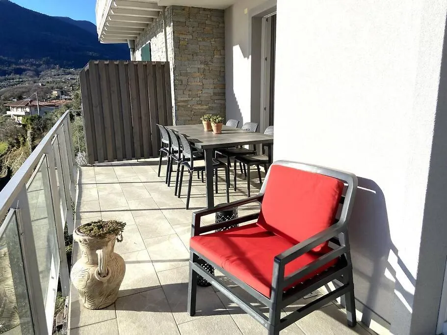 Apartment La Casa Sulla Collina Vista Lago Riva di Solto